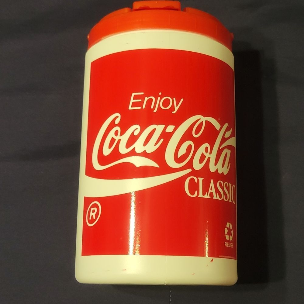 VINTAGE COCA COLA 52 OZ WATER BOTTLE